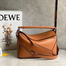Perfette Qualità Repliche Loewe Puzzle Medium Borsa Brown Classic Calfskin Imitazione