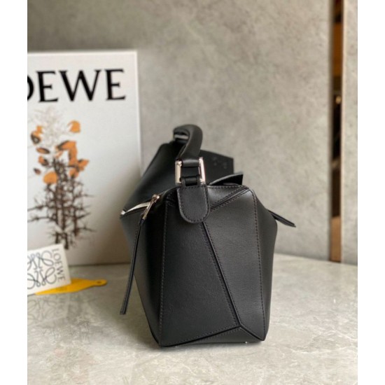 Migliore Repliche Loewe Puzzle Medium Borsa Nero Classico Vitello Economiche Outlet Online