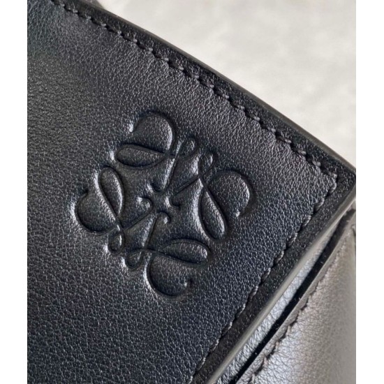 Migliore Repliche Loewe Puzzle Medium Borsa Nero Classico Vitello Economiche Outlet Online