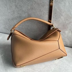 Replica perfetta Loewe Puzzle Medium Borsa Toffee Grained Calfskin Imitazione Outlet Online