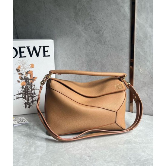 Replica perfetta Loewe Puzzle Medium Borsa Toffee Grained Calfskin Imitazione Outlet Online