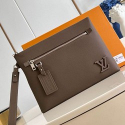 Replica perfetta Louis Vuitton Takeoff Pouch LV Aerogram moka M11485 Imitazione Outlet Online