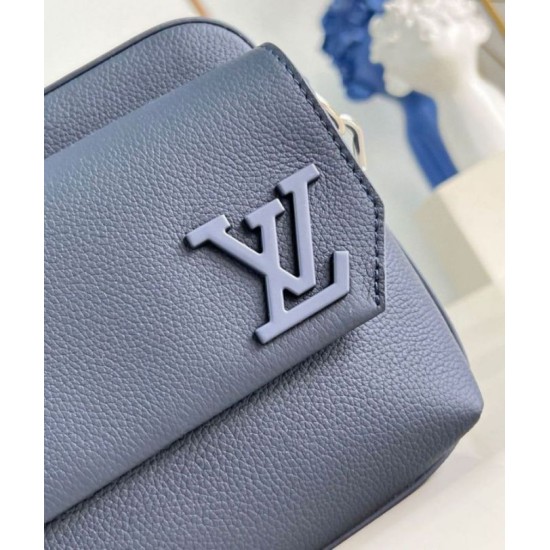 Miglior Falso Borsa a tracolla Louis Vuitton Fastline LV Aerogram blu navy M11600 Economiche Premium