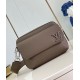 Migliore Repliche Louis Vuitton Fastline Messenger Borsa LV Aerogram color moka M11626 Economiche Outlet Online