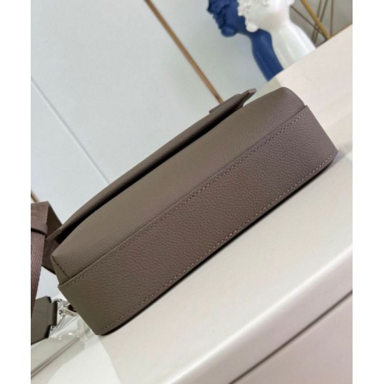Migliore Repliche Louis Vuitton Fastline Messenger Borsa LV Aerogram color moka M11626 Economiche Outlet Online