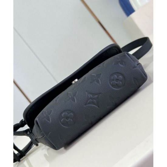 Migliore Repliche Borsa indossabile Louis Vuitton Pulse Monogram Shadow nera Economiche Outlet Online