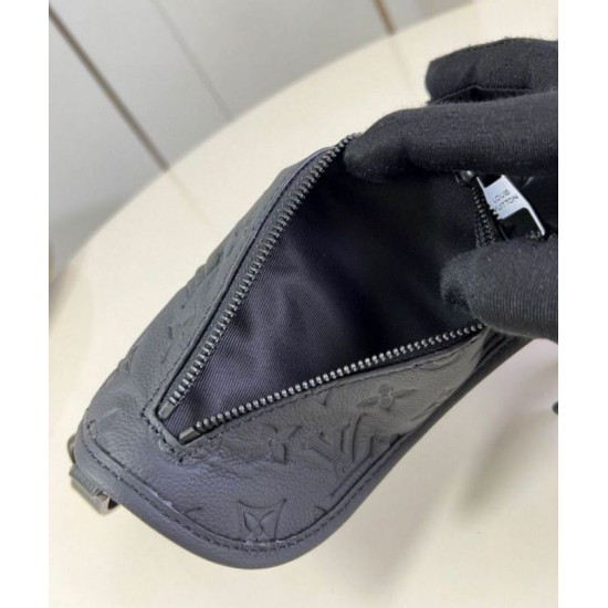Migliore Repliche Borsa indossabile Louis Vuitton Pulse Monogram Shadow nera Economiche Outlet Online