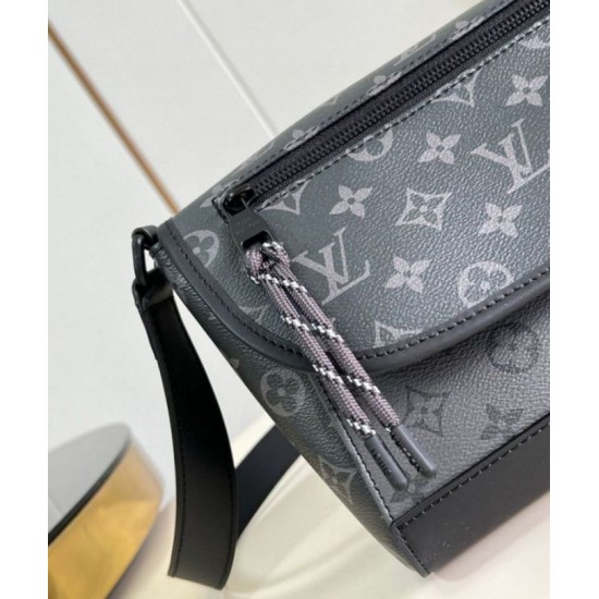 Migliore Repliche Louis Vuitton Pulse Messenger Borsa tela monogram Eclipse M12681 Economiche Outlet Online