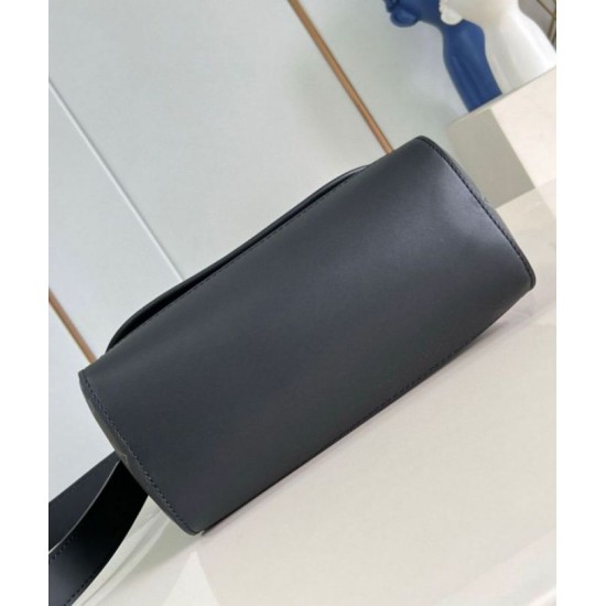 Migliore Repliche Louis Vuitton Pulse Messenger Borsa tela monogram Eclipse M12681 Economiche Outlet Online