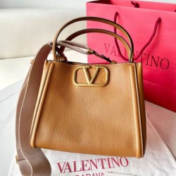 Replica perfetta Valentino Alltime Medium Borsa Marrone vitello granata Imitazione Outlet Online