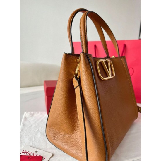 Replica perfetta Valentino Alltime Medium Borsa Marrone vitello granata Imitazione Outlet Online
