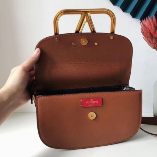 Migliore Replica Valentino Supervee Crossbody Borsa Marrone Imitazioni Outlet Italia Miglior Falso Valentino Supervee Crossbody Borsa Marrone Economiche Premium