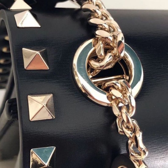 Perfette Qualità Repliche Valentino Rockstud Crossbody Borsa Nero Vitello Imitazione Replica perfetta Valentino Rockstud Crossbody Borsa Nero Vitello Imitazione Outlet Online