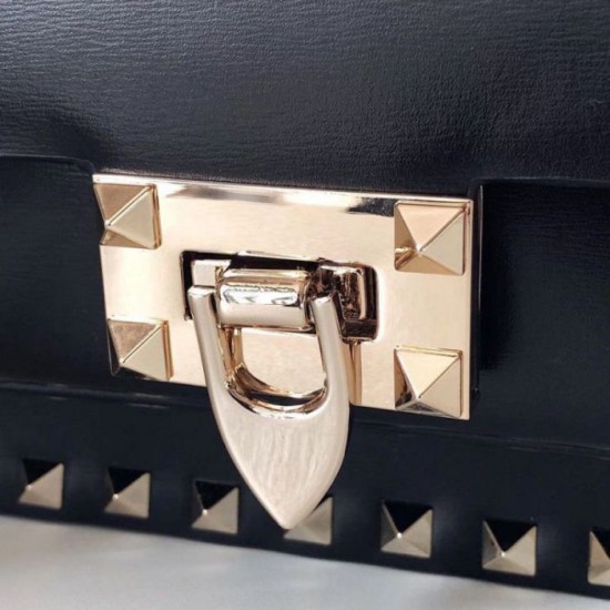 Perfette Qualità Repliche Valentino Rockstud Crossbody Borsa Nero Vitello Imitazione Replica perfetta Valentino Rockstud Crossbody Borsa Nero Vitello Imitazione Outlet Online