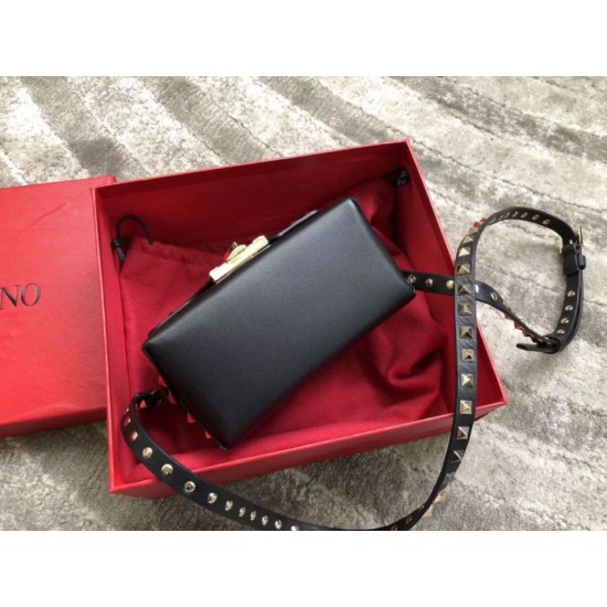 Repliche Valentino Mini Rockstud Crossbody Borsa Nero Vitello Imitazioni Premium Miglior Falso Valentino Mini Rockstud Crossbody Borsa Nero Vitello Economiche Premium
