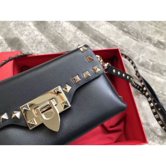 Repliche Valentino Mini Rockstud Crossbody Borsa Nero Vitello Imitazioni Premium Miglior Falso Valentino Mini Rockstud Crossbody Borsa Nero Vitello Economiche Premium