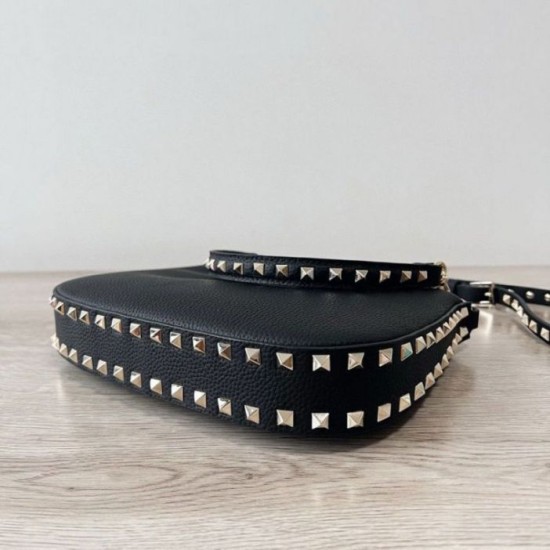 Replica perfetta Valentino Rockstud Piccolo Hobo Borsa Nero vitello granata Imitazione Outlet Online