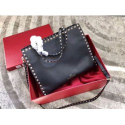 Perfette Qualità Repliche Valentino Nero Medium Rockstud Top Handle Borsa Imitazione