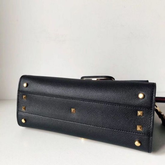 Repliche Valentino Piccolo Vsling HandBorsa Nero Vitello Granato Imitazioni Premium Replica perfetta Valentino Piccolo Vsling HandBorsa Nero Vitello Granato Imitazione Outlet Online