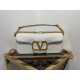 Perfette Qualità Repliche Valentino Loco Grande Borsa A Tracolla Bianco Vitello Imitazione Replica perfetta Valentino Loco Grande Borsa A Tracolla Bianco Vitello Imitazione Outlet Online