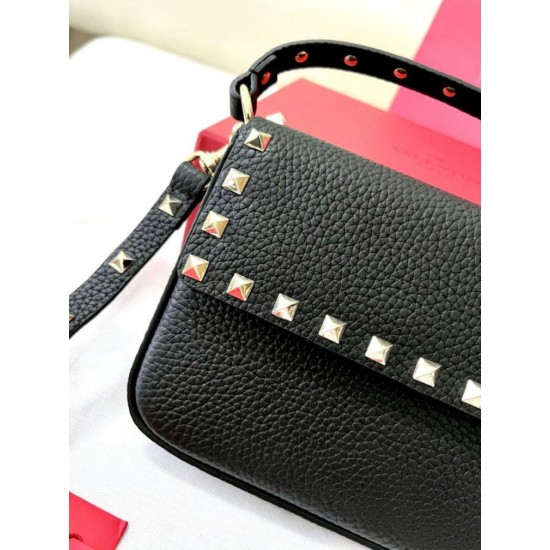Replica perfetta Valentino Rockstud Pouch Borsa Nero Granulato Imitazione Outlet Online