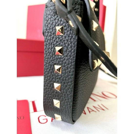 Replica perfetta Valentino Rockstud Pouch Borsa Nero Granulato Imitazione Outlet Online