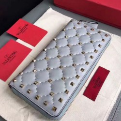 Replica perfetta Valentino Rockstud Spike Zip Portafoglio Sky Blue Agnello Imitazione Outlet Online