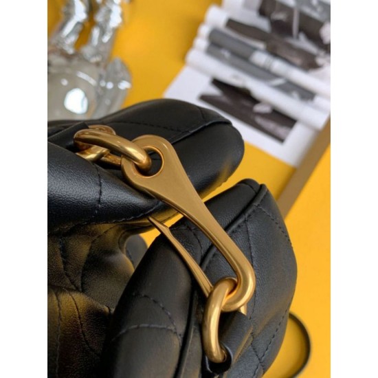 Migliore Repliche Borsa Saint Laurent Le Maillon Hook Bucket agnello nera Economiche Outlet Online