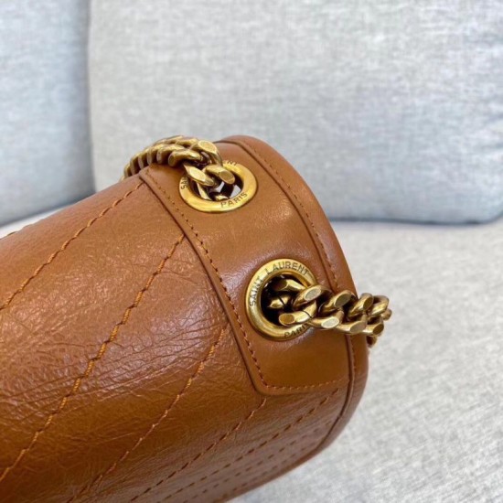 Miglior Falso Borsa Saint Laurent Niki media vitello marrone Economiche Premium