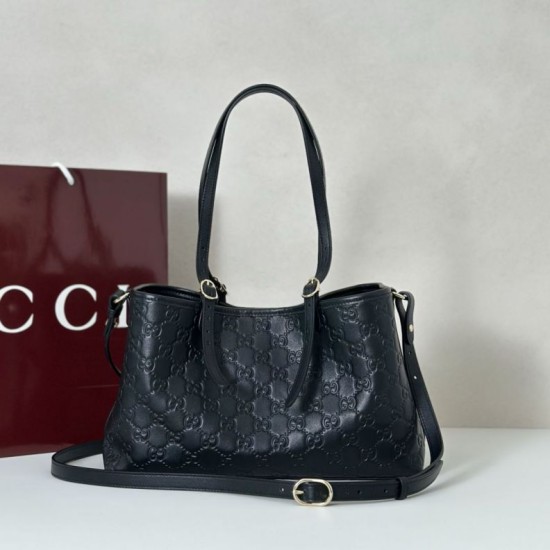 Replica Borsa a tracolla piccola Gucci GG Emblem 847281 Marrone Imitazione