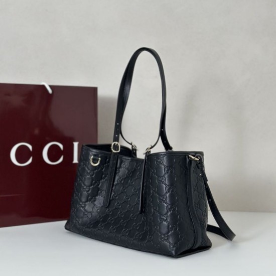 Replica Borsa a tracolla piccola Gucci GG Emblem 847281 Marrone Imitazione