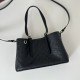 Replica Borsa a tracolla piccola Gucci GG Emblem 847281 Marrone Imitazione