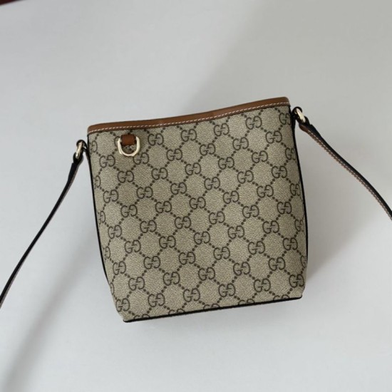 Replica Borsa a tracolla Gucci Half Horsebit Mini/media 860787 Pelle Granata Bianco Imitazione