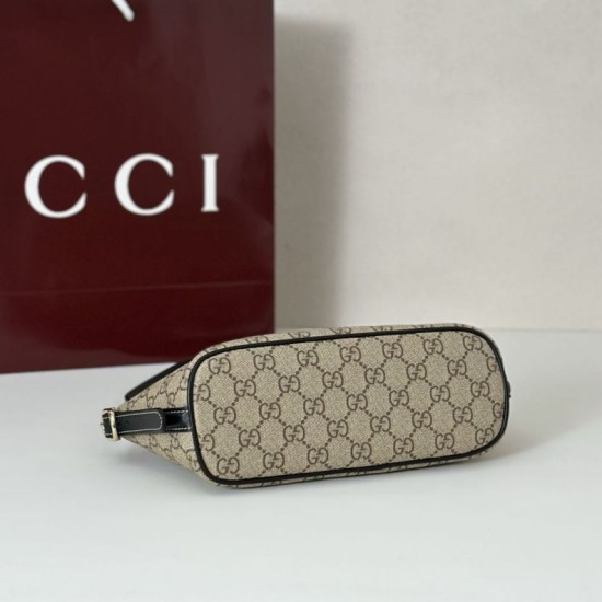 Replica Gucci 847090 Borsa a secchiello nano GG Emblem nera in pelle GG Imitazione