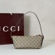 Replica Borsa a tracolla piccola Gucci GG Emblem 847281 Nera Imitazione