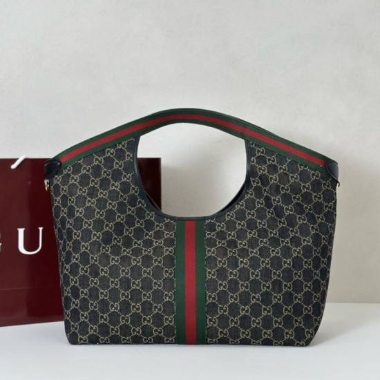 Replica Gucci 815214 Borsa tote media GG Emblem in pelle goffrata rossa Imitazione
