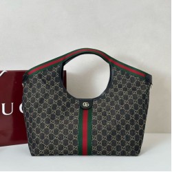 Replica Gucci 815214 Borsa tote media GG Emblem in pelle goffrata rossa Imitazione