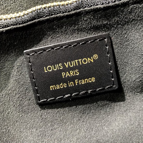 Replica Borsa a tracolla Louis Vuitton Trunkie M14526 Imitazione
