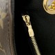 Replica Borsa a tracolla Louis Vuitton Trunkie M14526 Imitazione