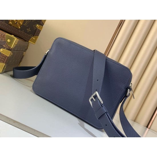 Replica Louis Vuitton Borsa da uomo Boarding Messenger LV Aerogram M15260 Blu Imitazione