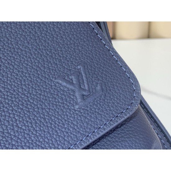 Replica Louis Vuitton Borsa da uomo Boarding Messenger LV Aerogram M15260 Blu Imitazione