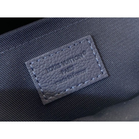 Replica Louis Vuitton Borsa da uomo Boarding Messenger LV Aerogram M15260 Blu Imitazione