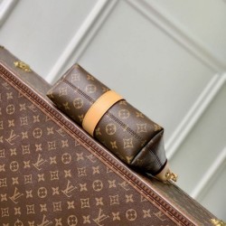 Replica Borsa Louis Vuitton Pochette Mia M26191 Imitazione
