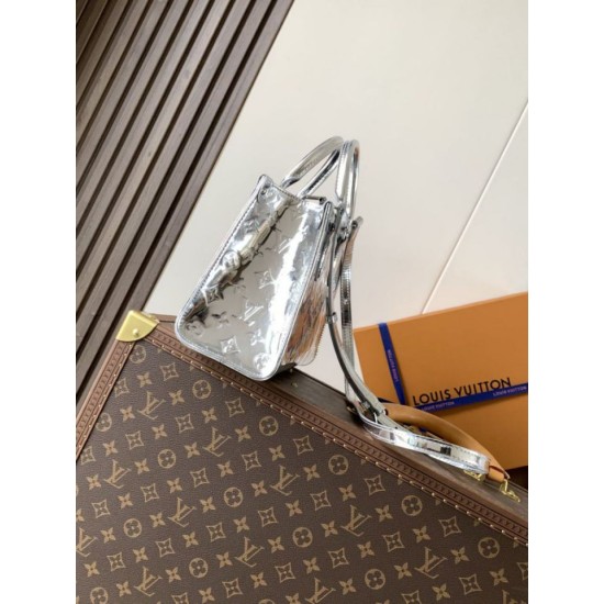 Replica Louis Vuitton Borsa tote Onthego PM M26373 Argento Imitazione