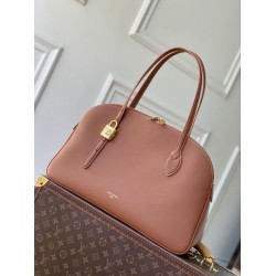 Replica Borsa tote Louis Vuitton Low Key Duffle M26688 Marrone Imitazione