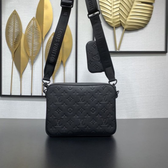 Replica Borsa messenger da uomo Louis Vuitton Trio M26713 Nera Imitazione