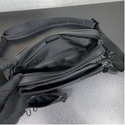Replica Borsa messenger da uomo Louis Vuitton Trio M26713 Nera Imitazione
