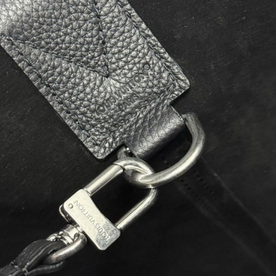 Replica Borsa hobo da uomo Louis Vuitton Verso M27022 Nera Imitazione