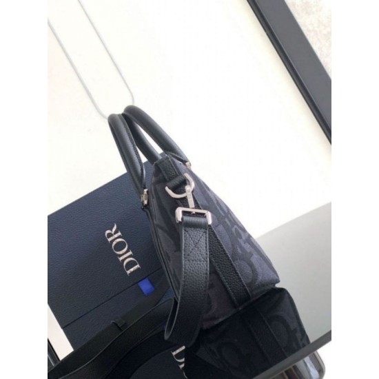 Borsa Dior Weekender 25 nera Maxi Dior Oblique Jacquard Replica originale di alta qualità Miglior Falso Borsa Dior Weekender 25 nera Maxi Dior Oblique Jacquard Economiche Premium