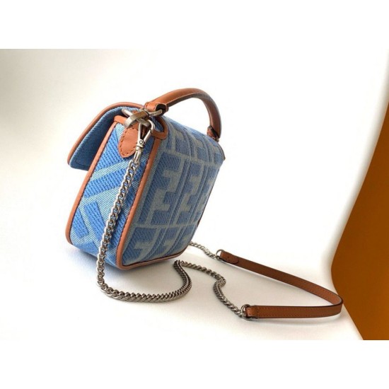 Miglior Falso Mini borsa Fendi Baguette in denim con ricamo FF Economiche Premium